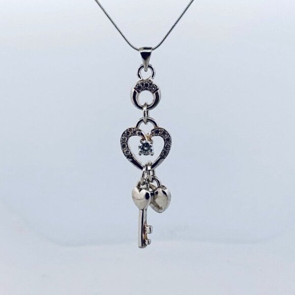 Sterling Silver 925 Heart Key Pendant Necklace with Sparkling Stones 18" - Picture 5 of 11